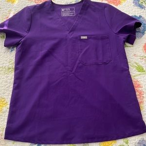 Women’s figs scrub top